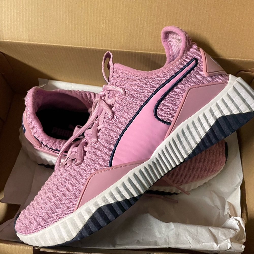 Puma Women's Pink Sneakers